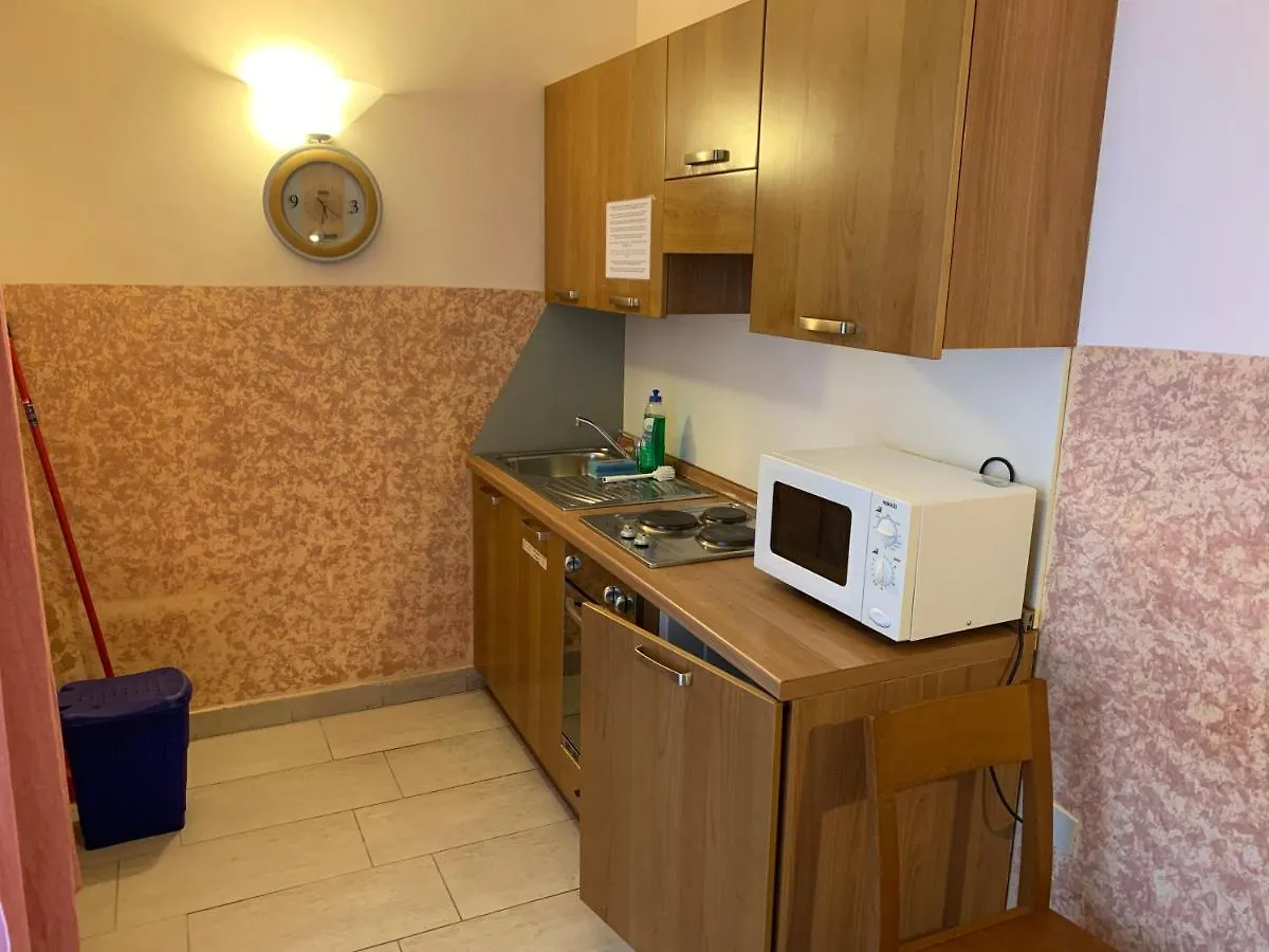 Gemini Studios Florence Apartment